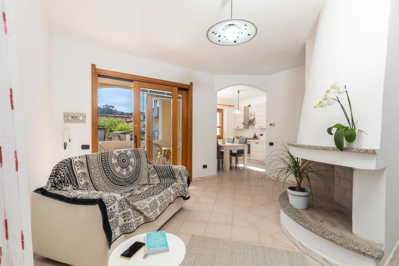 Apartamento Casa A Due Passi Dal Mare Àrbatax Exterior foto