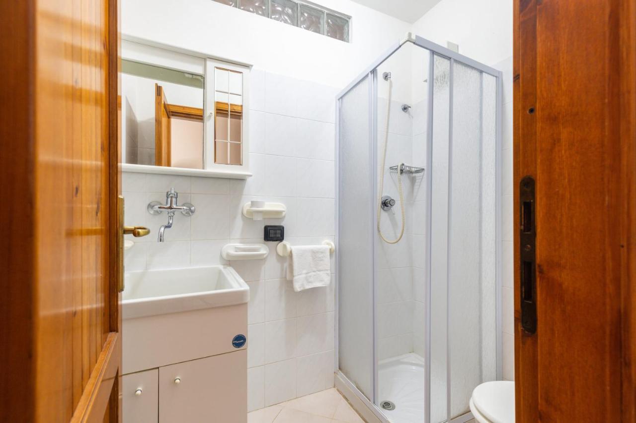 Apartamento Casa A Due Passi Dal Mare Àrbatax Exterior foto