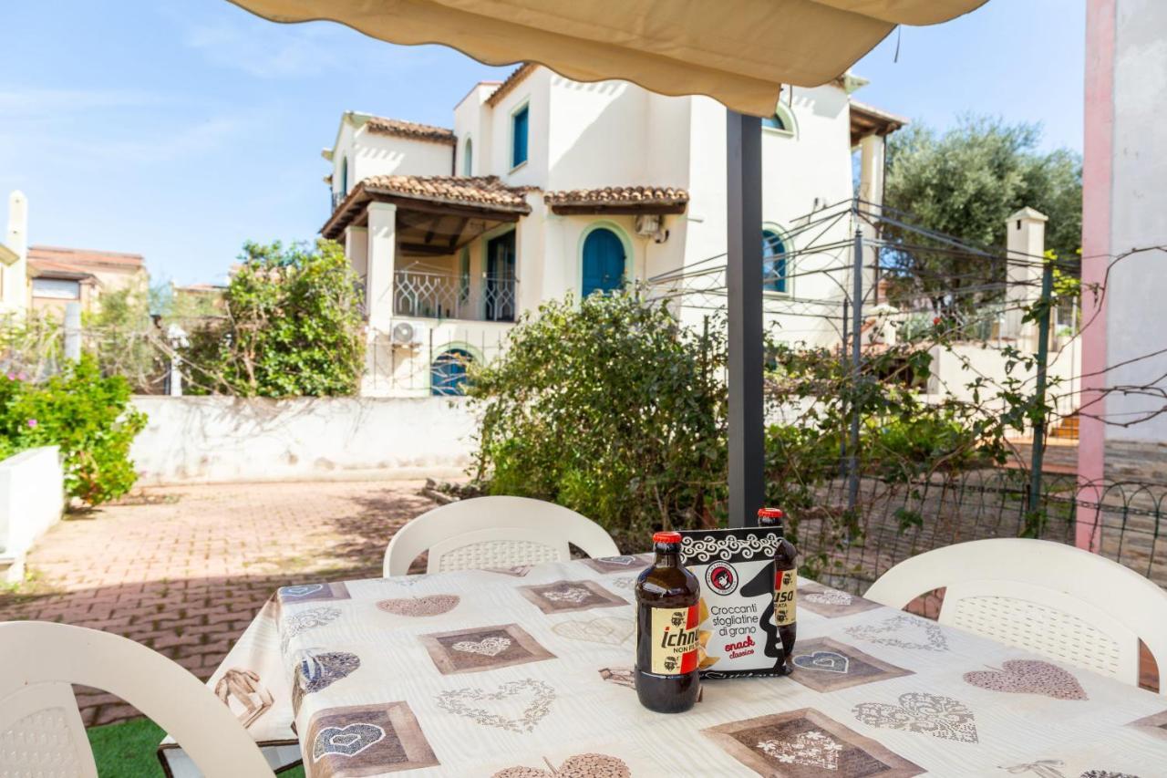 Apartamento Casa A Due Passi Dal Mare Àrbatax Exterior foto